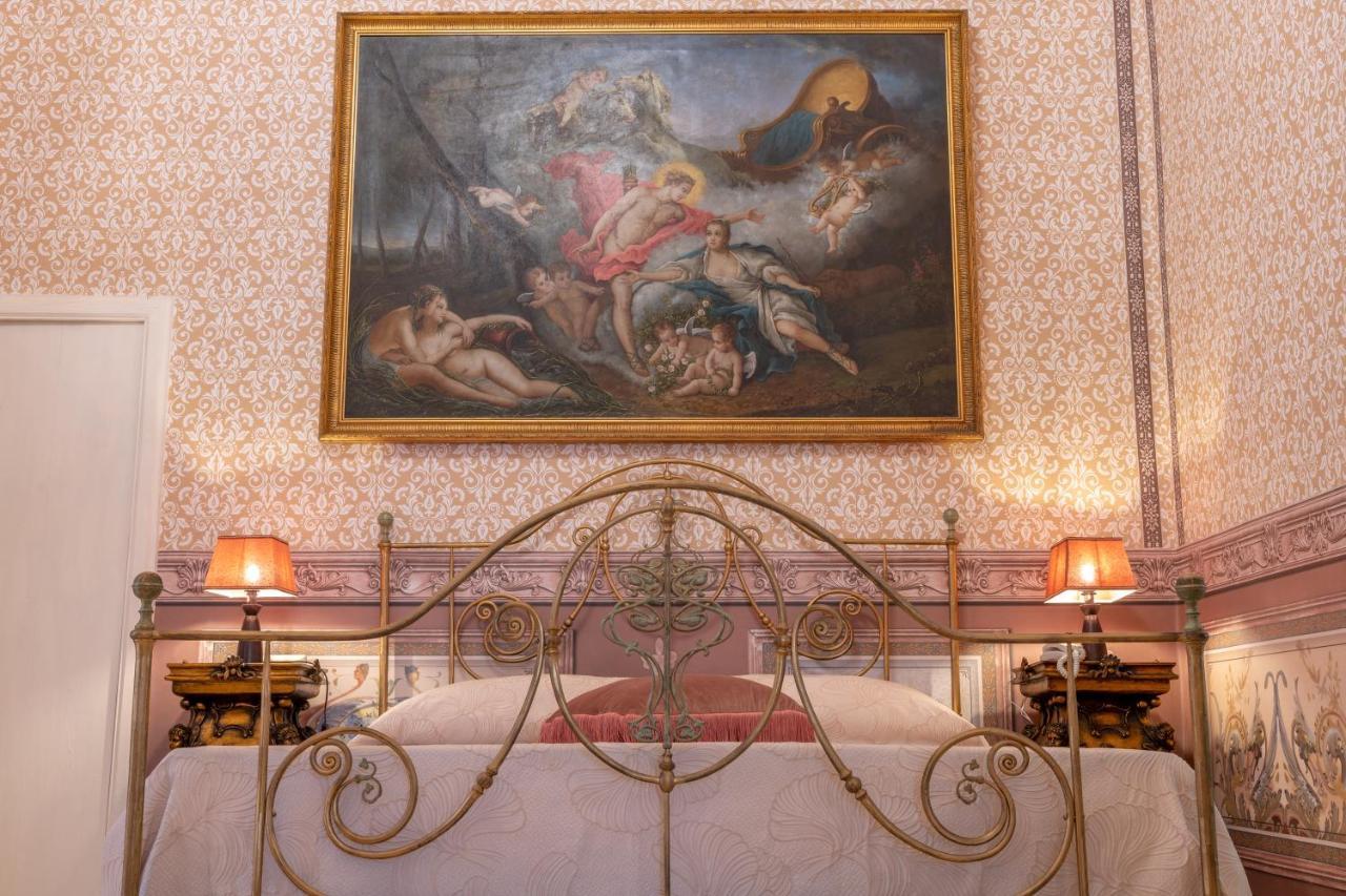 Hotel Il Cavaliere Al Borgo Antico Copertino Exterior foto