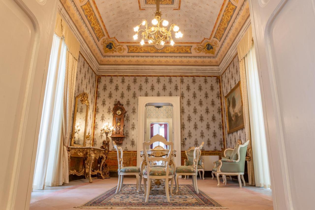 Hotel Il Cavaliere Al Borgo Antico Copertino Exterior foto