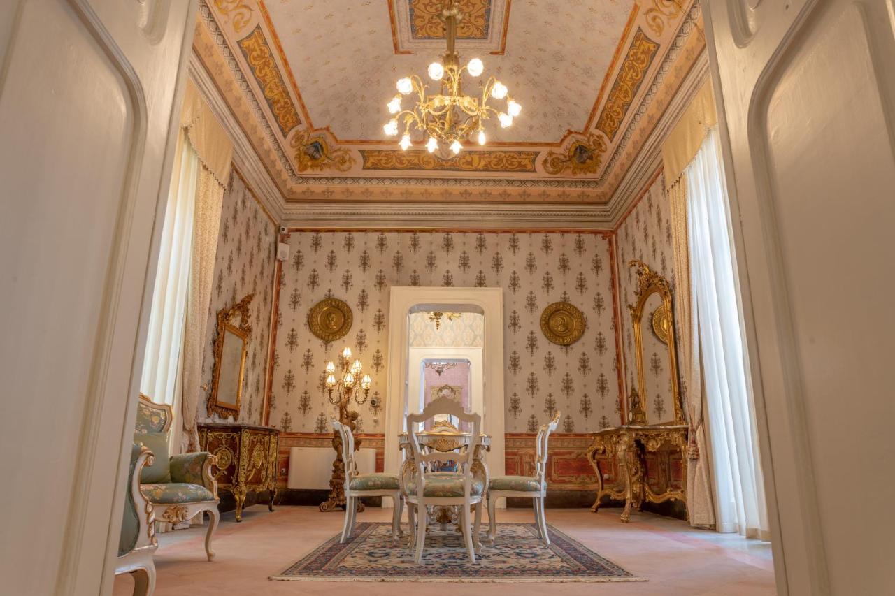 Hotel Il Cavaliere Al Borgo Antico Copertino Exterior foto