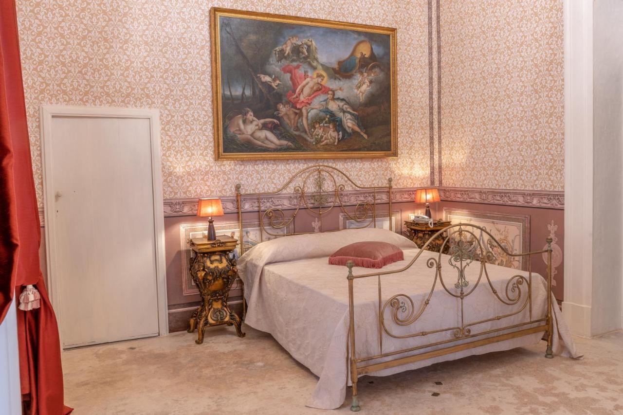 Hotel Il Cavaliere Al Borgo Antico Copertino Exterior foto