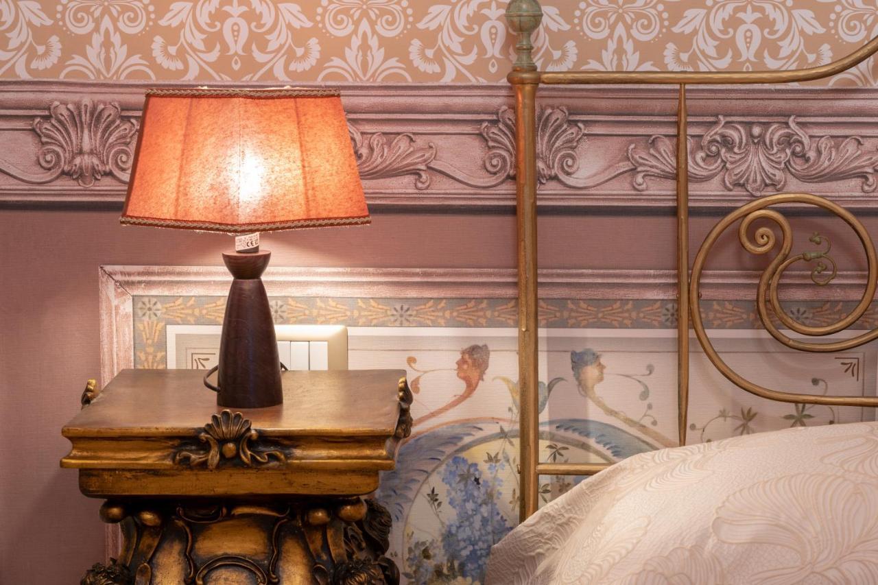 Hotel Il Cavaliere Al Borgo Antico Copertino Exterior foto