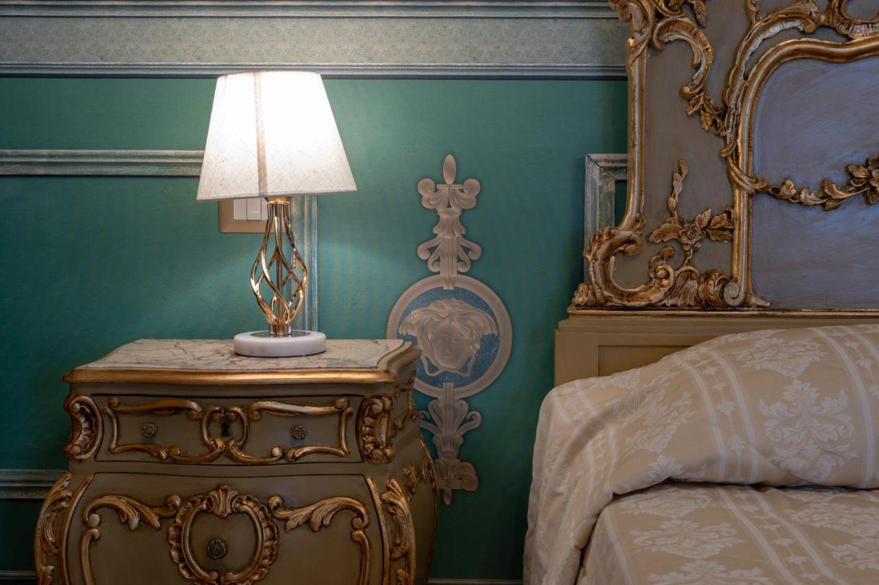 Hotel Il Cavaliere Al Borgo Antico Copertino Exterior foto