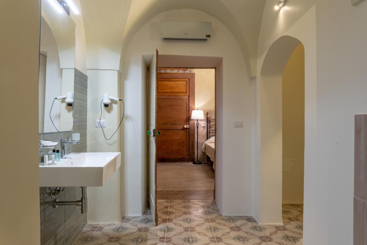 Hotel Il Cavaliere Al Borgo Antico Copertino Exterior foto